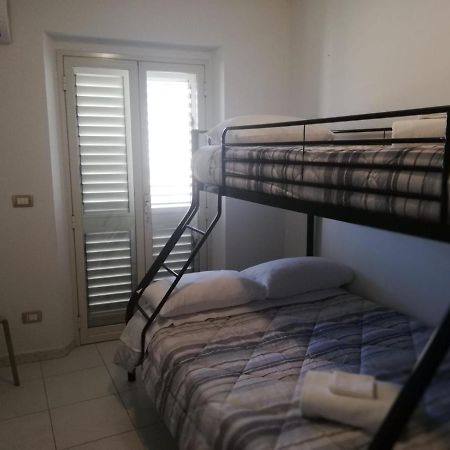 Il Laureato Apartment เรจโจ ดี คาลาเบีย ภายนอก รูปภาพ