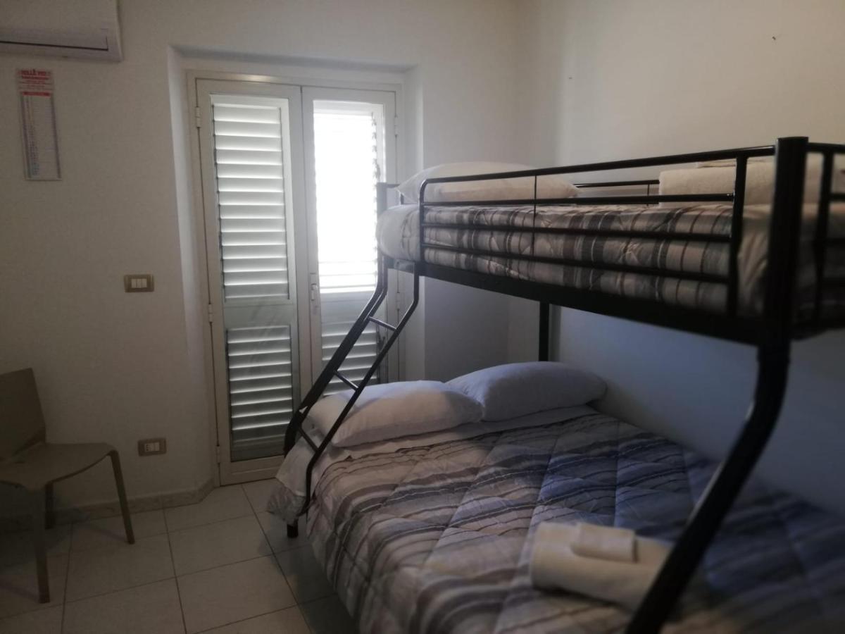 Il Laureato Apartment เรจโจ ดี คาลาเบีย ภายนอก รูปภาพ