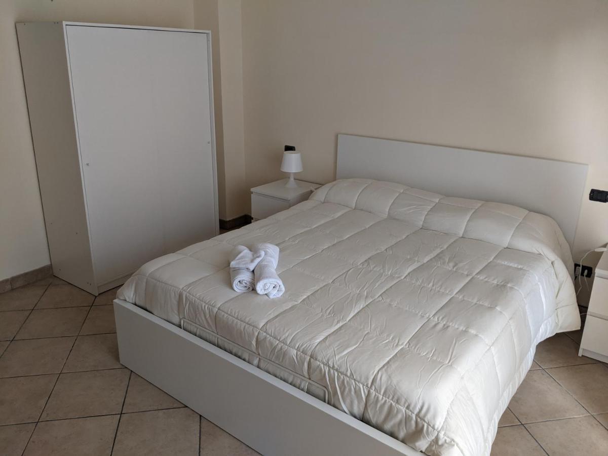 Il Laureato Apartment เรจโจ ดี คาลาเบีย ภายนอก รูปภาพ