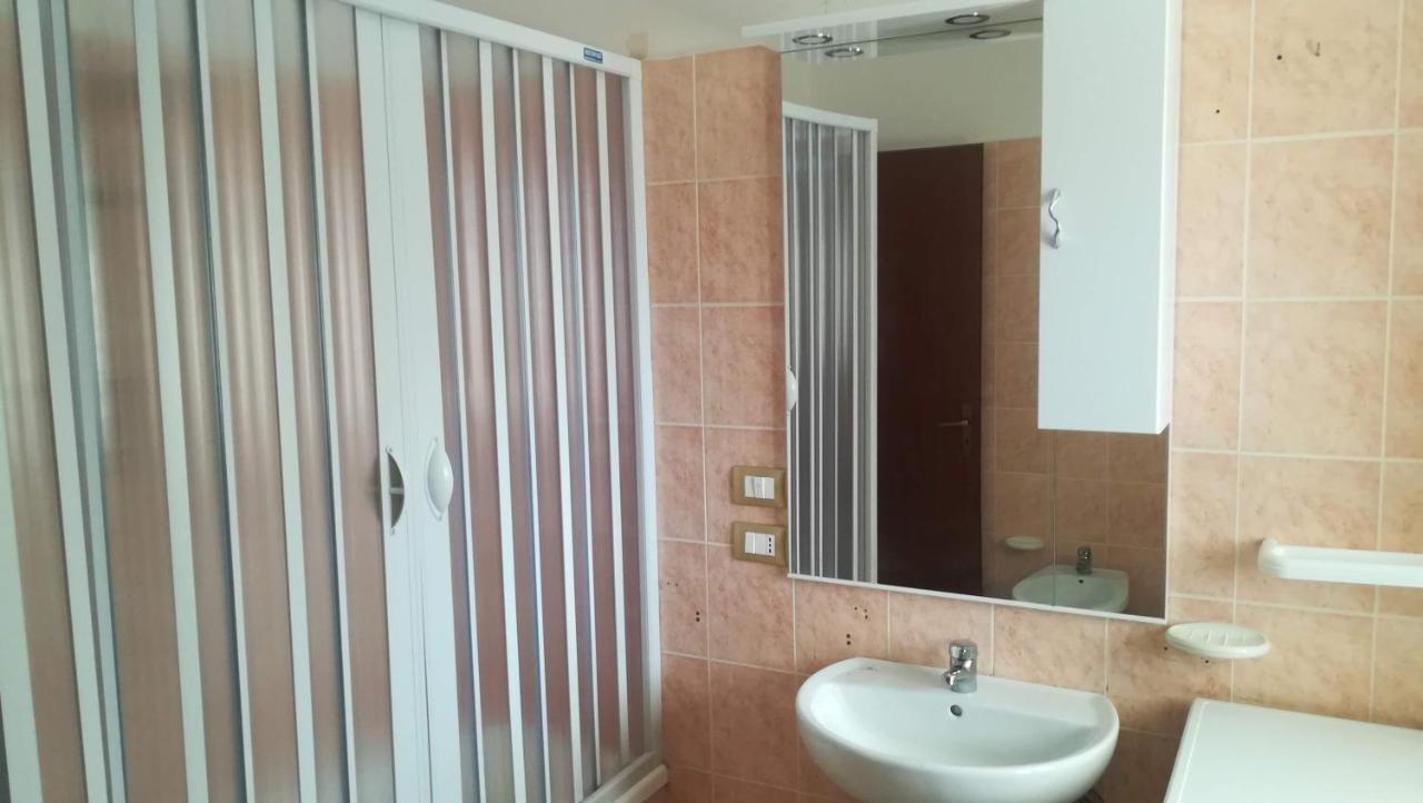 Il Laureato Apartment เรจโจ ดี คาลาเบีย ภายนอก รูปภาพ